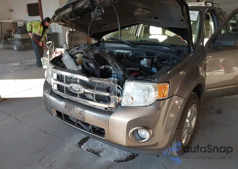 2010 Ford Escape Xlt from USA, damaged, VIN 1FMCU0DG6AKD37721